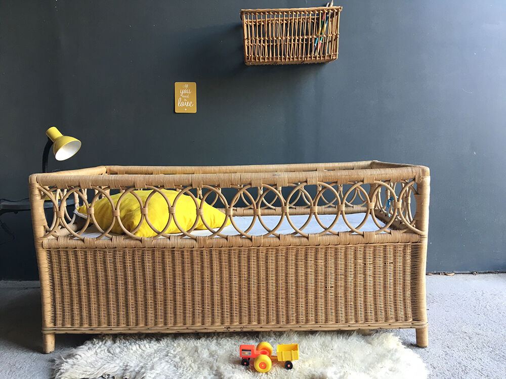 Bed rattan twist "octave"