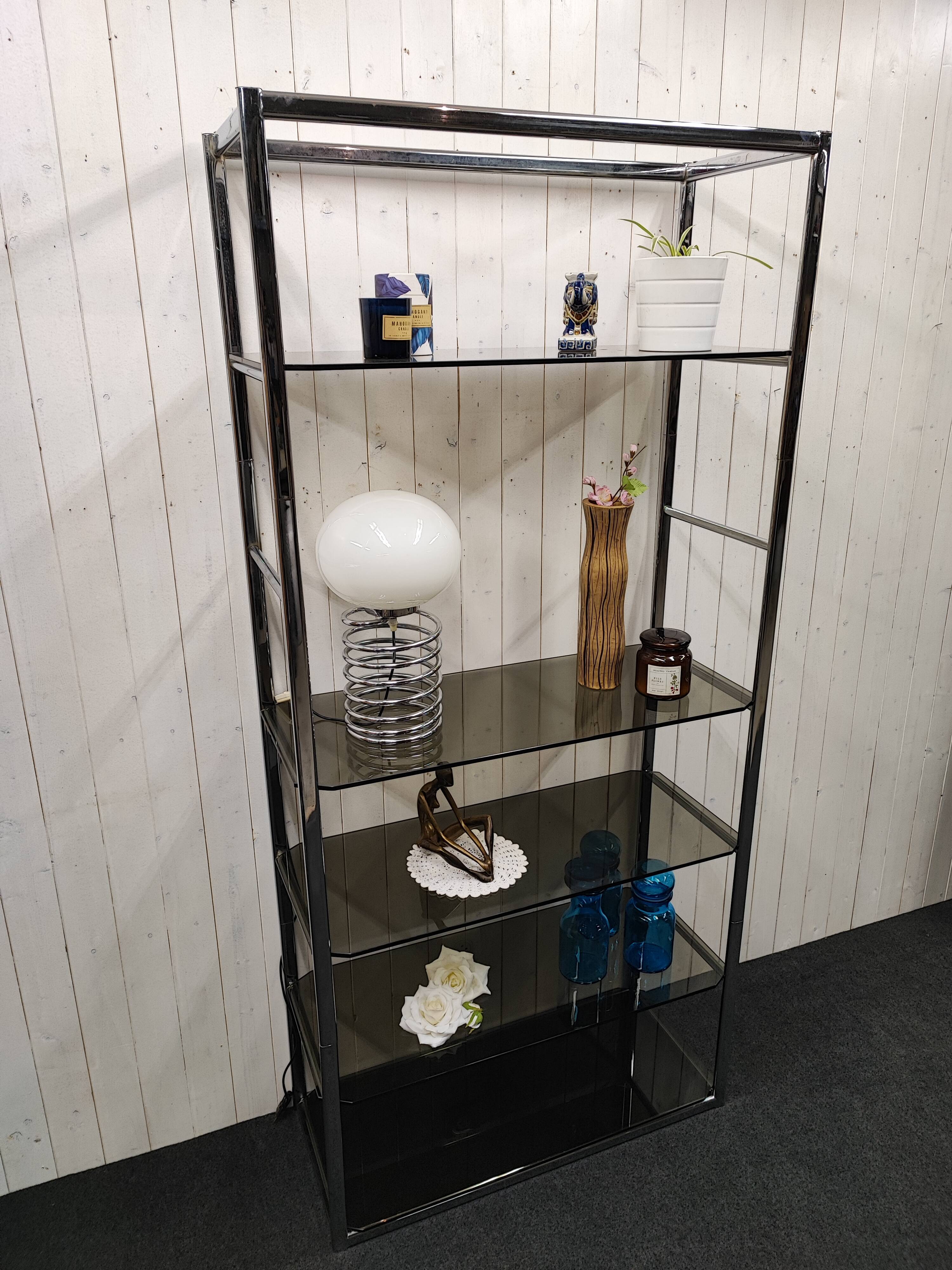 Étagère en chrome et verre fumé