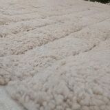 Superb Moroccan wool rug, handmade, dimensions 250x150 cm.