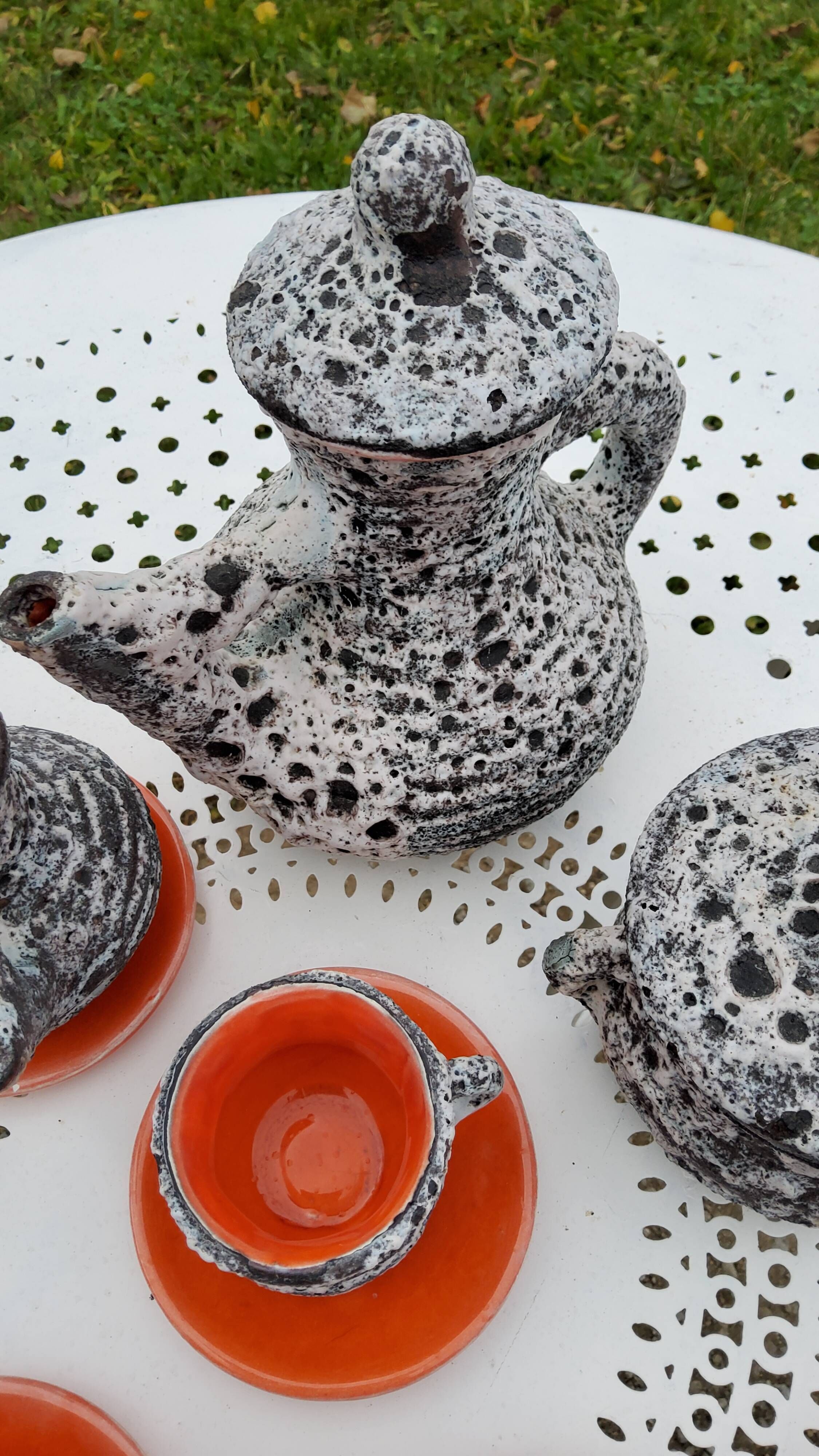 Coffee service and liqueur service of the 70s in faience of Vallauris
