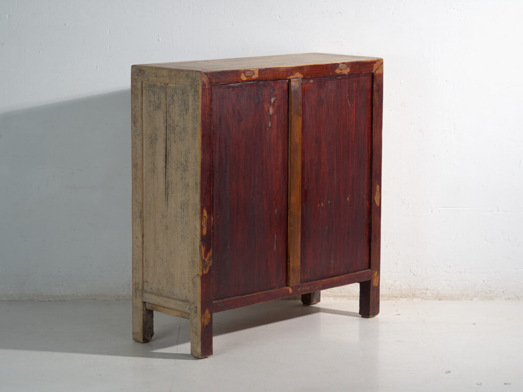 Antique pine sideboard with two drawers and two doors – China, circa 1930