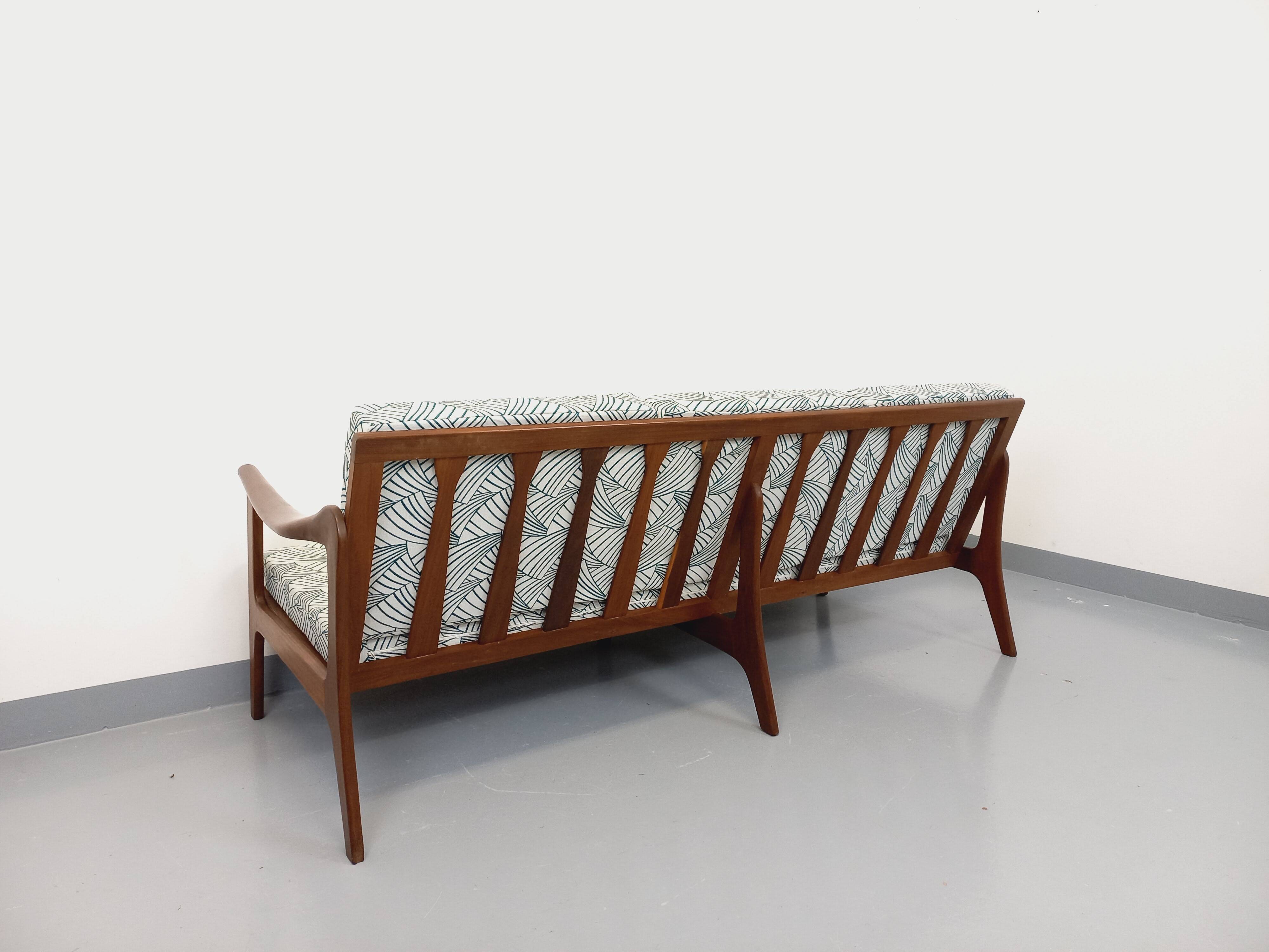 Scandinavian 3-seater sofa bench by Arne Wahl Iversen for Komfort in teak