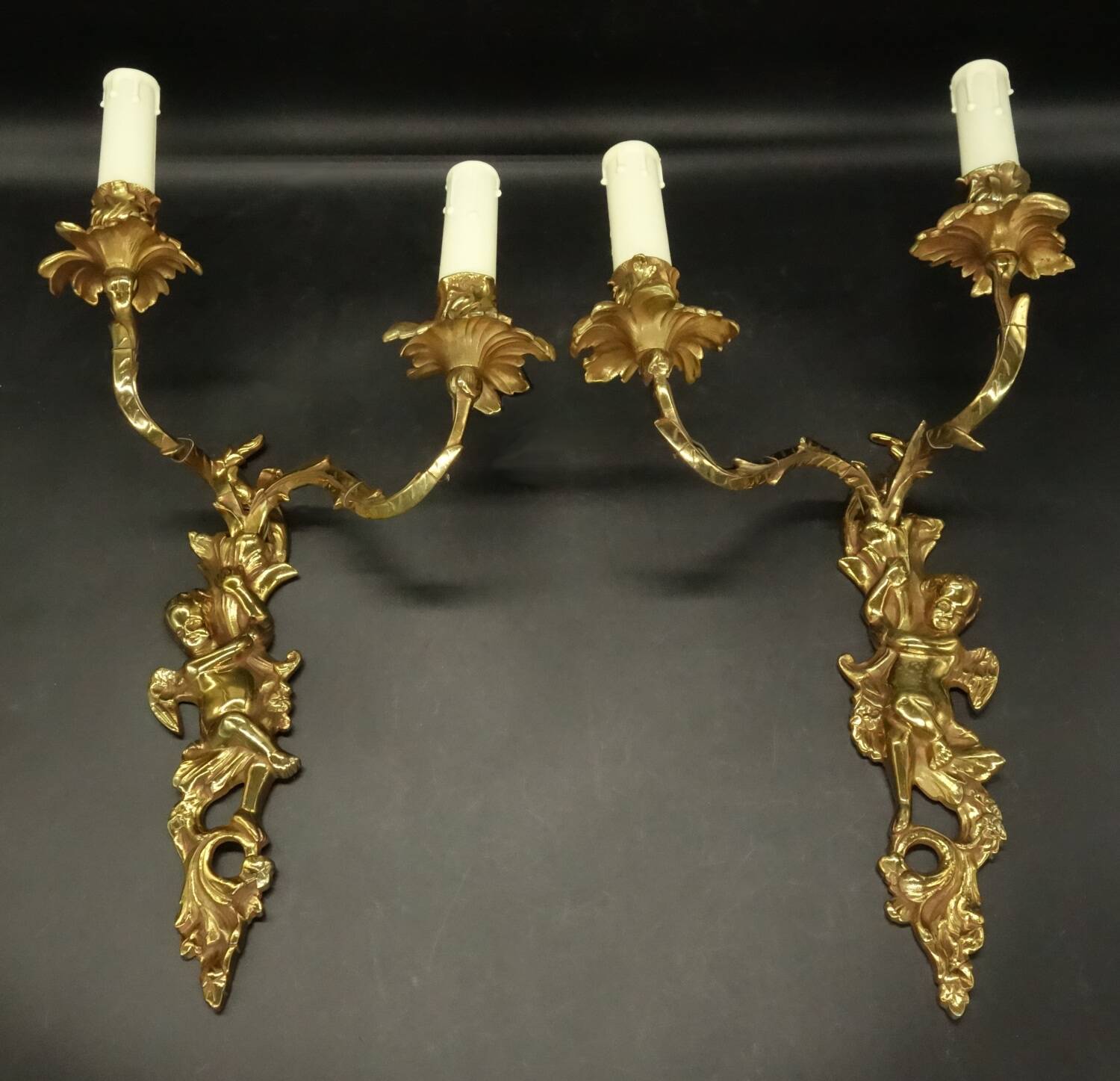 Pair of large Louis XV style wall lights - gilded bronze