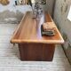 Table, bureau en teck 1970