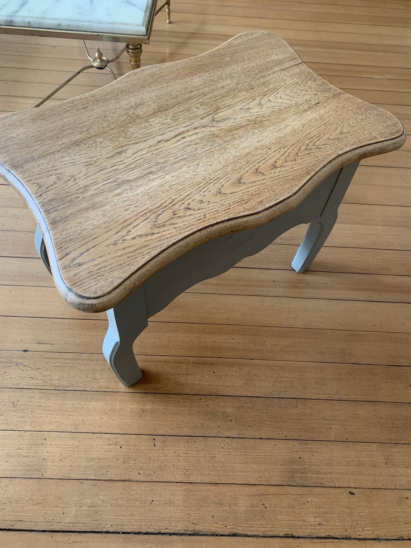 Table basse vintage en chêne, forme libre