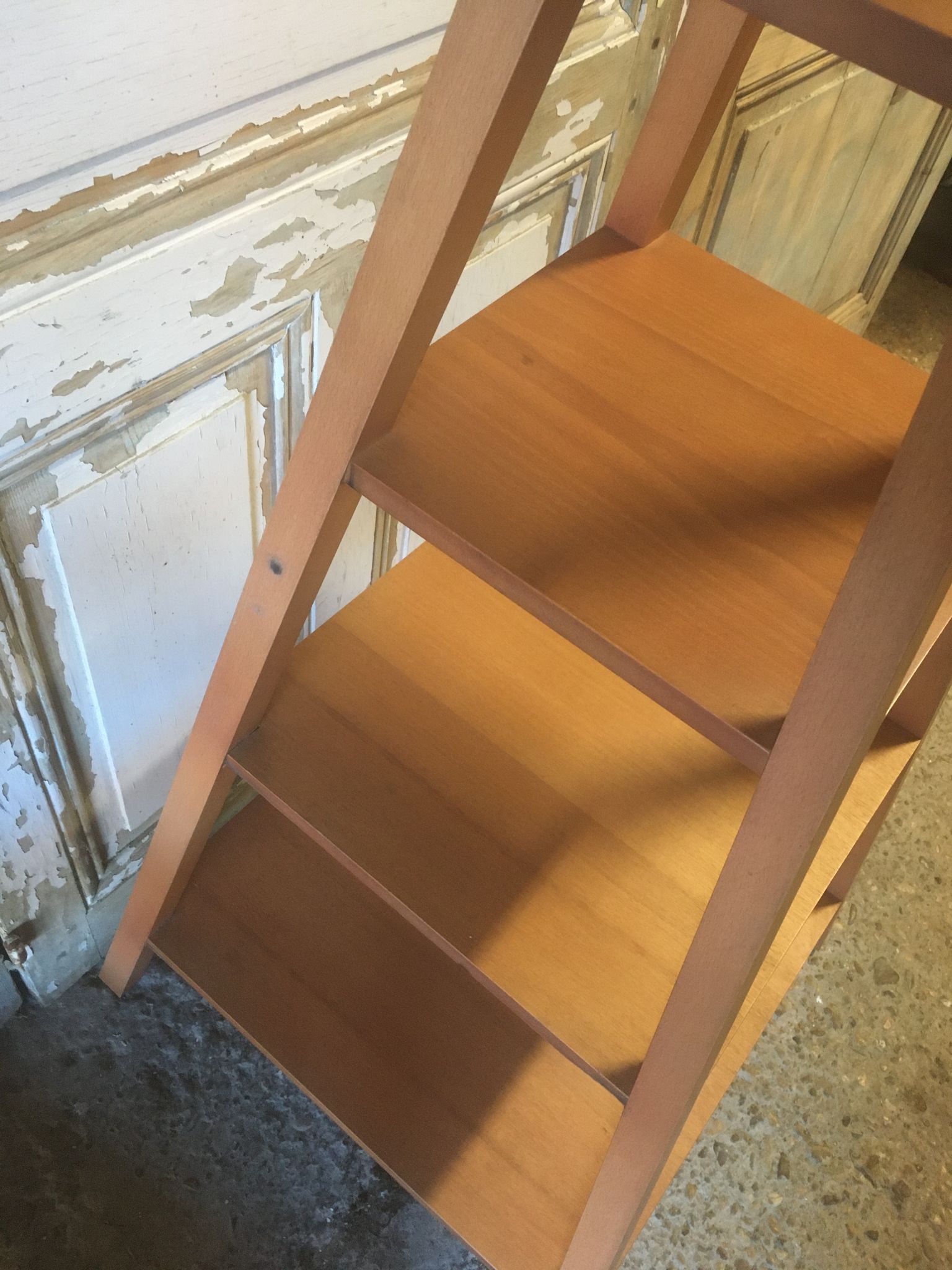 Pyramid shelves "Jodhpur" in Rubberwood