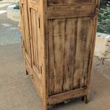 Standing man's wardrobe