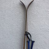 Vintage skis with poles