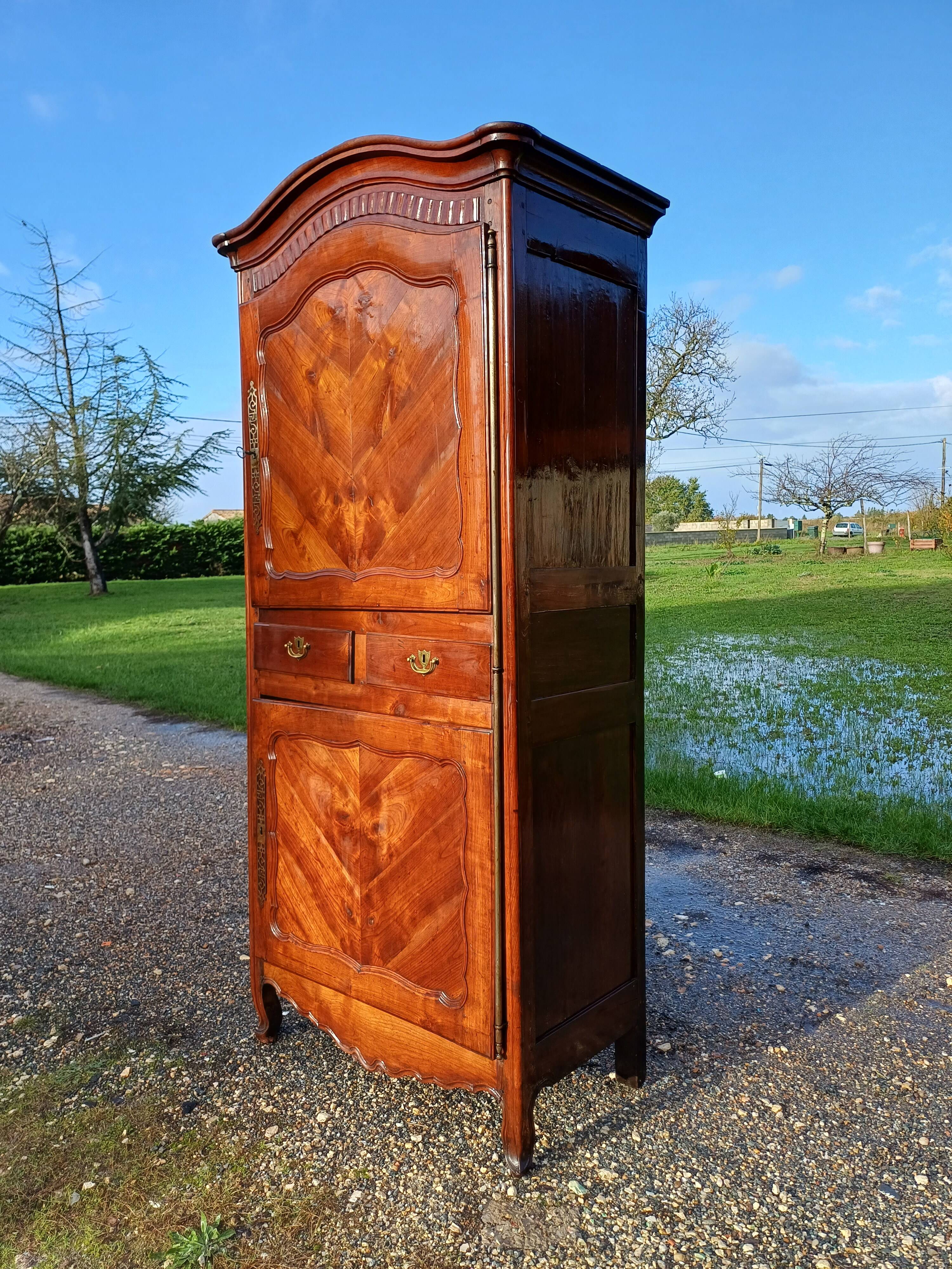 19th century walnut wardrobe with 2 doors and 2 drawers