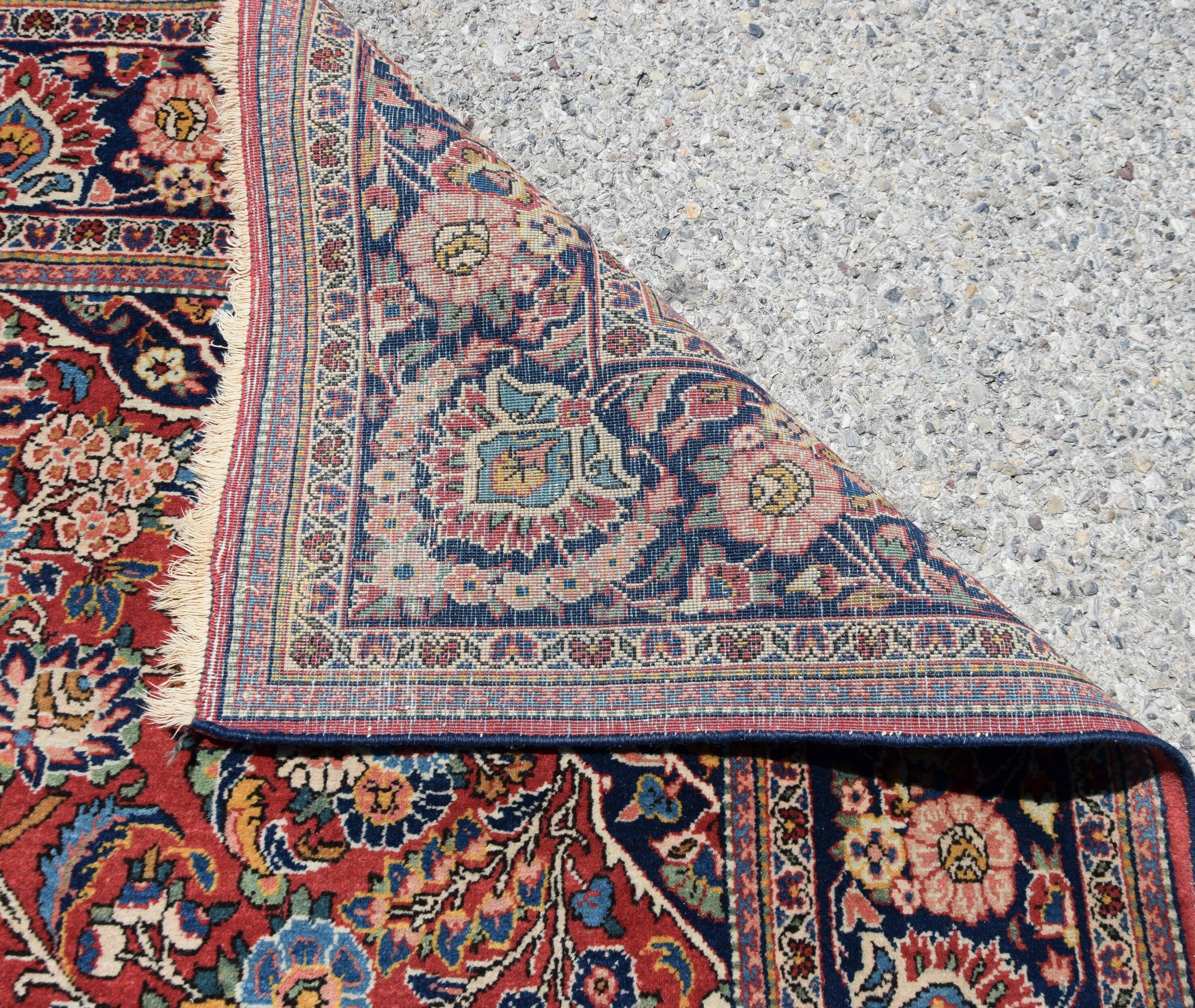 Old Iranian Kashan oriental rug: 1.30 X 2.10