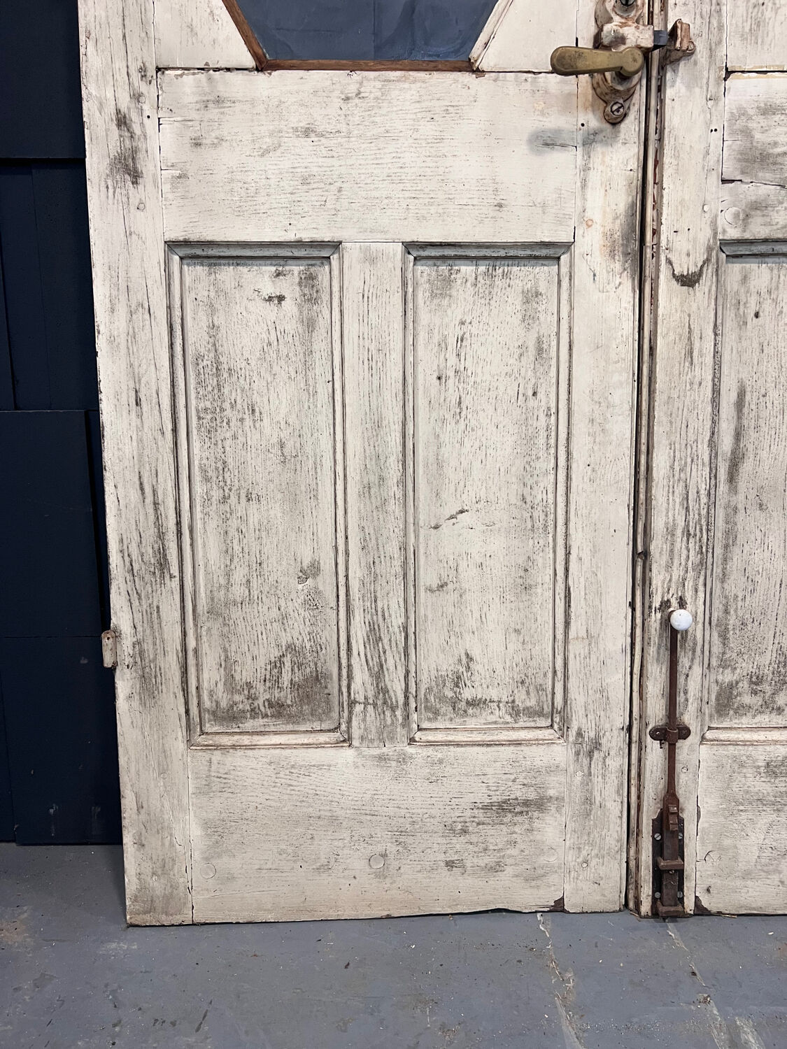 Art Deco double-leaf glass door