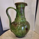 Pichet en céramique vernissée verte de Biot, France fin XIXème début XXème