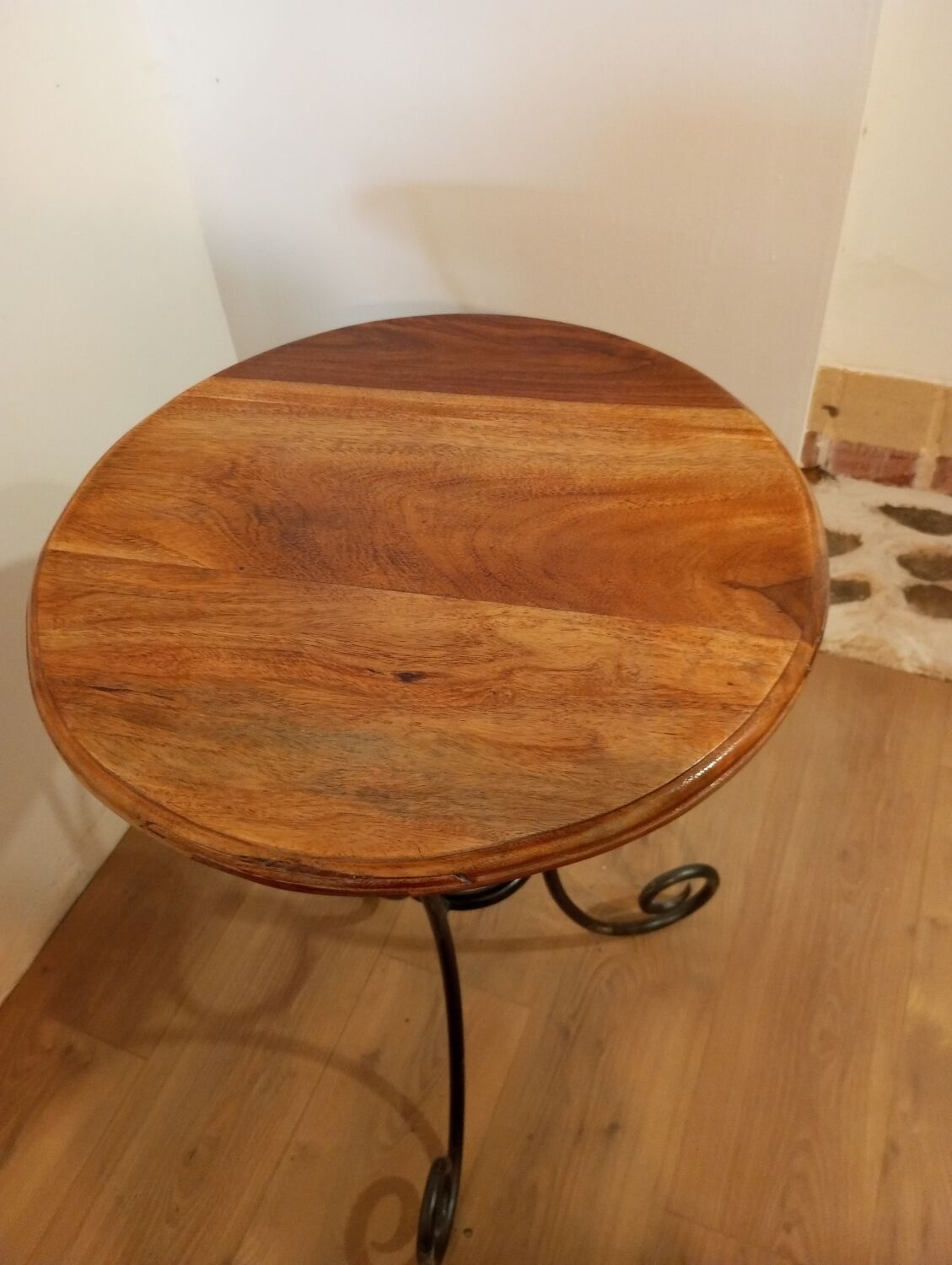 Bistro table in wood and wrought iron