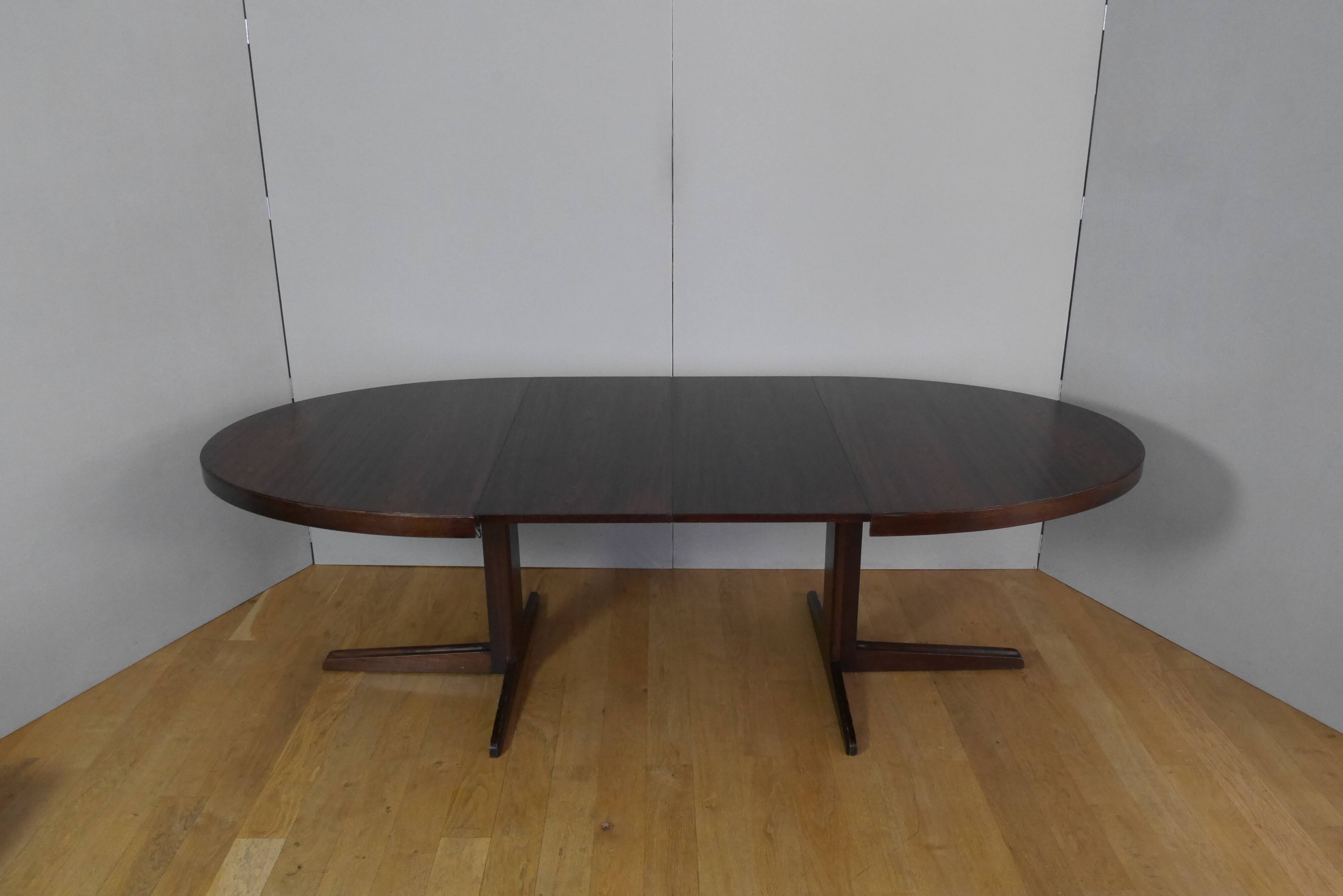 Table ovale scandinave