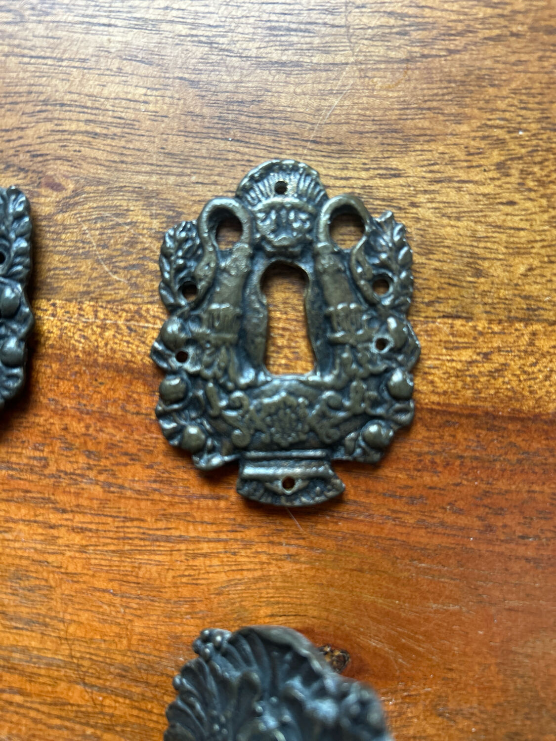 Handles and fittings