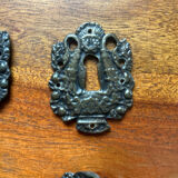 Handles and fittings