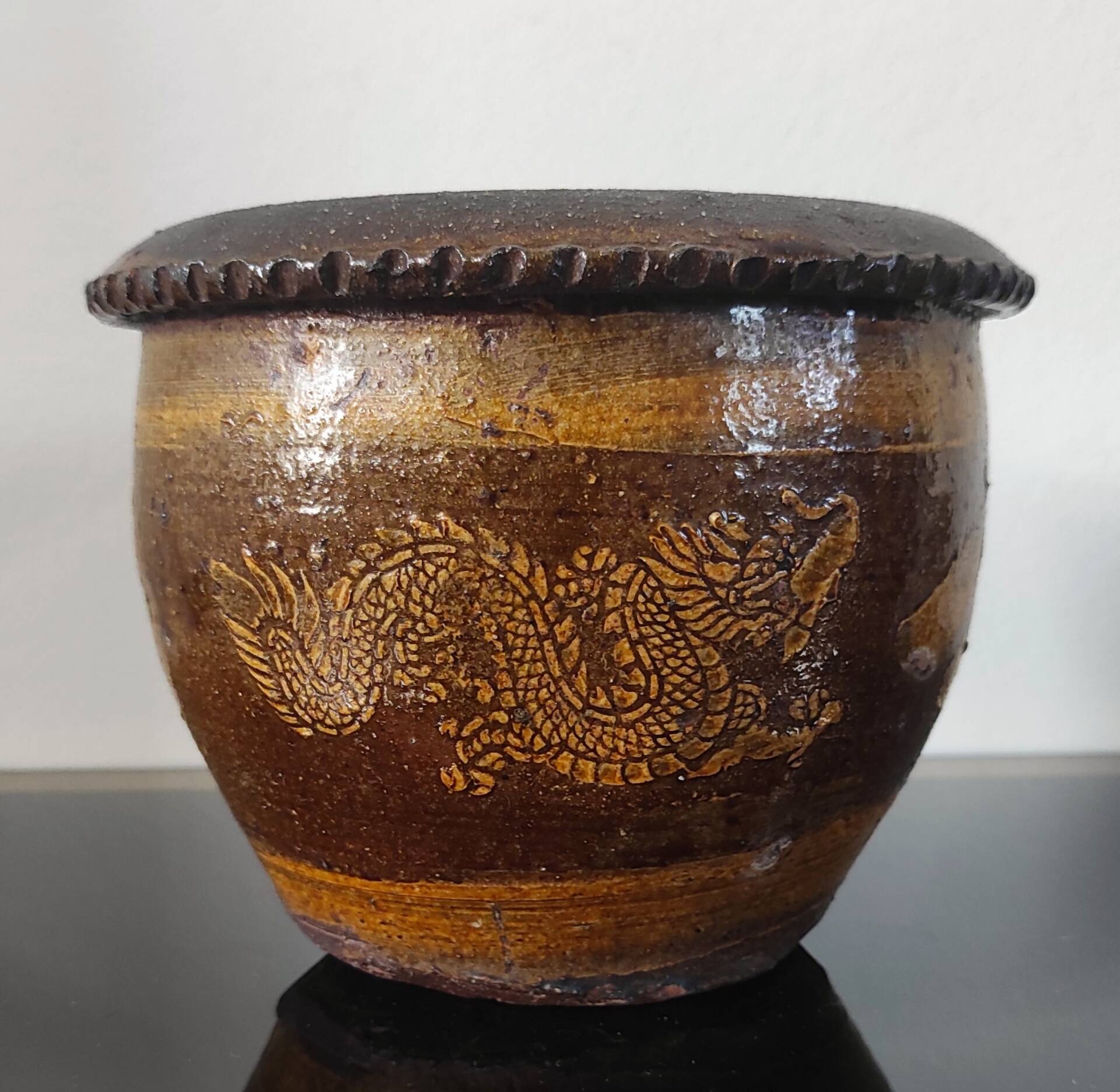 Vintage cache-pot in glazed stoneware