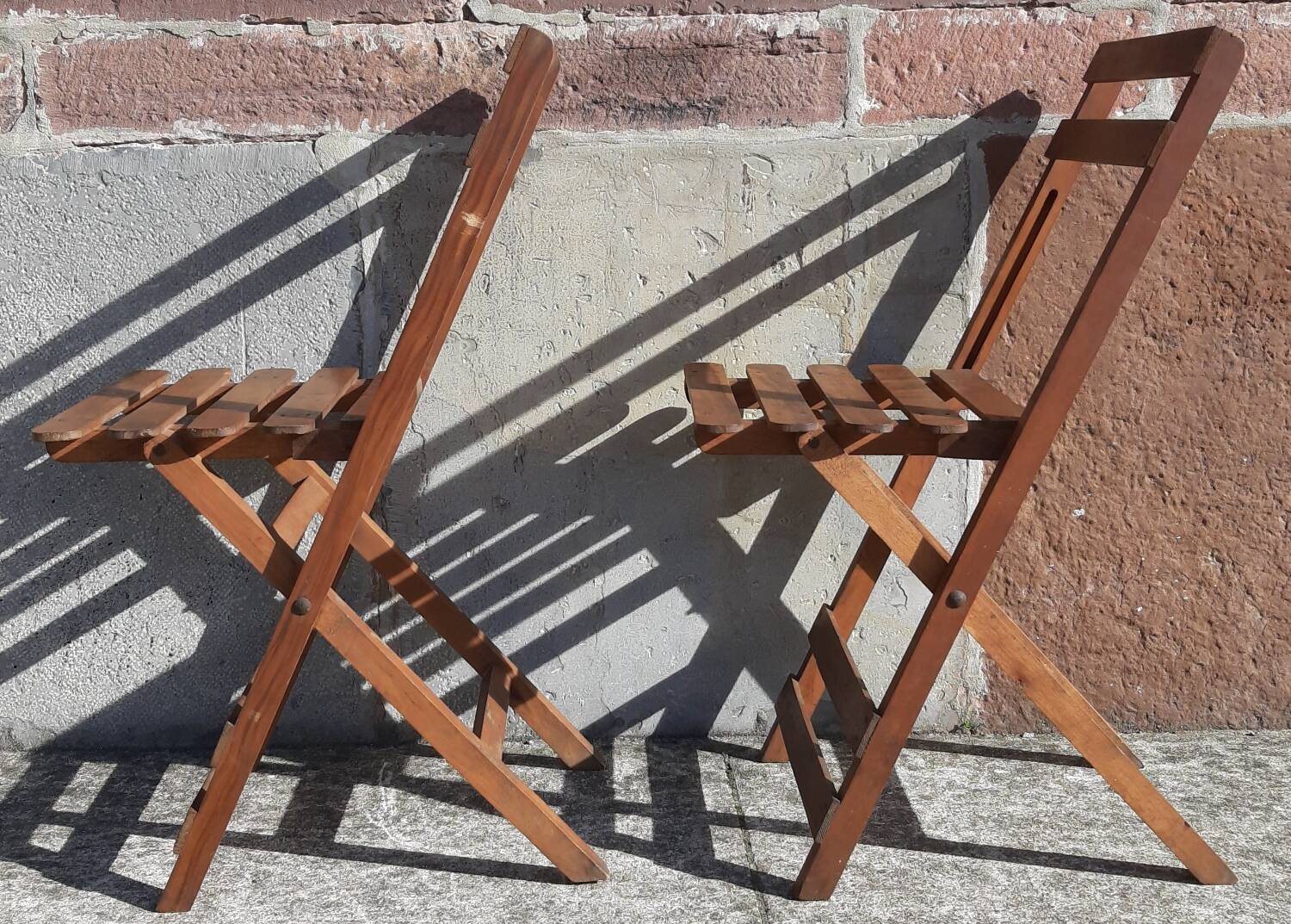Chaises en bois pliables années 50