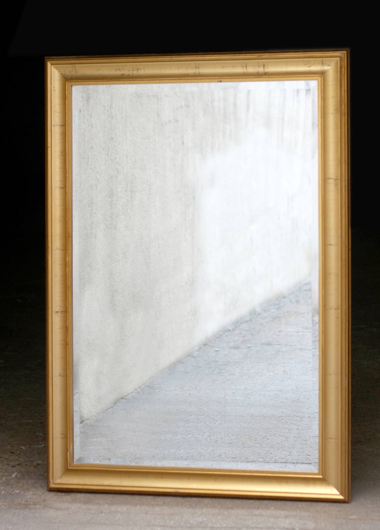 Miroir de cheminée en bois et stuc doré