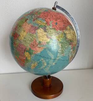 Vintage 1973 terrestrial globe from Räth ex-GDR - 48 cm