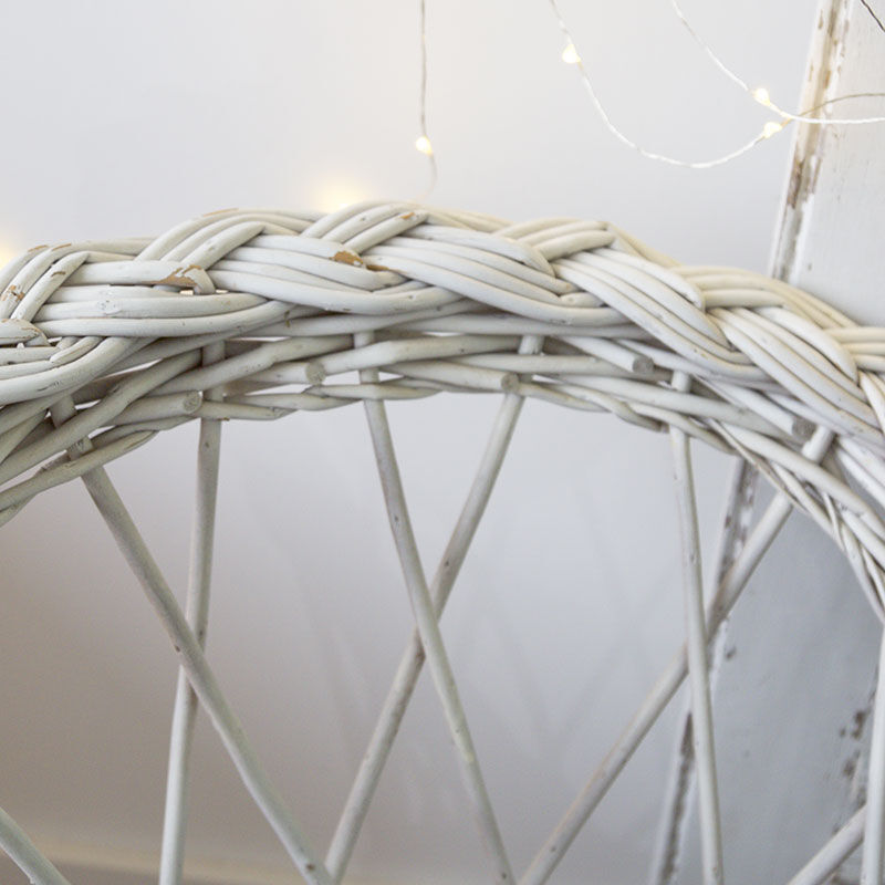 Fauteuil enfant corbeille rotin blanc