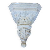 Stand, corbel, wall console in stucco with leaf ornament