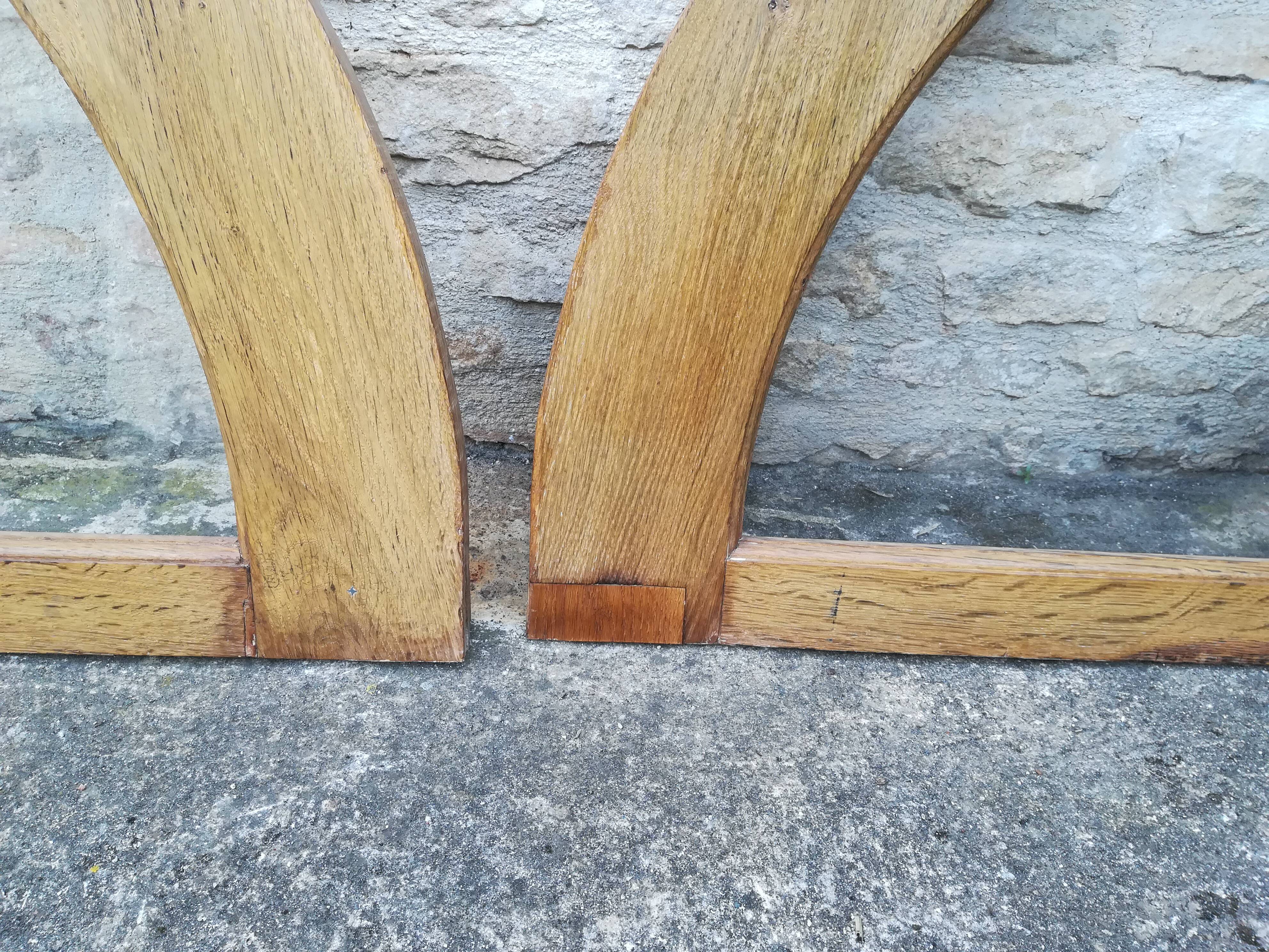 Impostes or half moon window