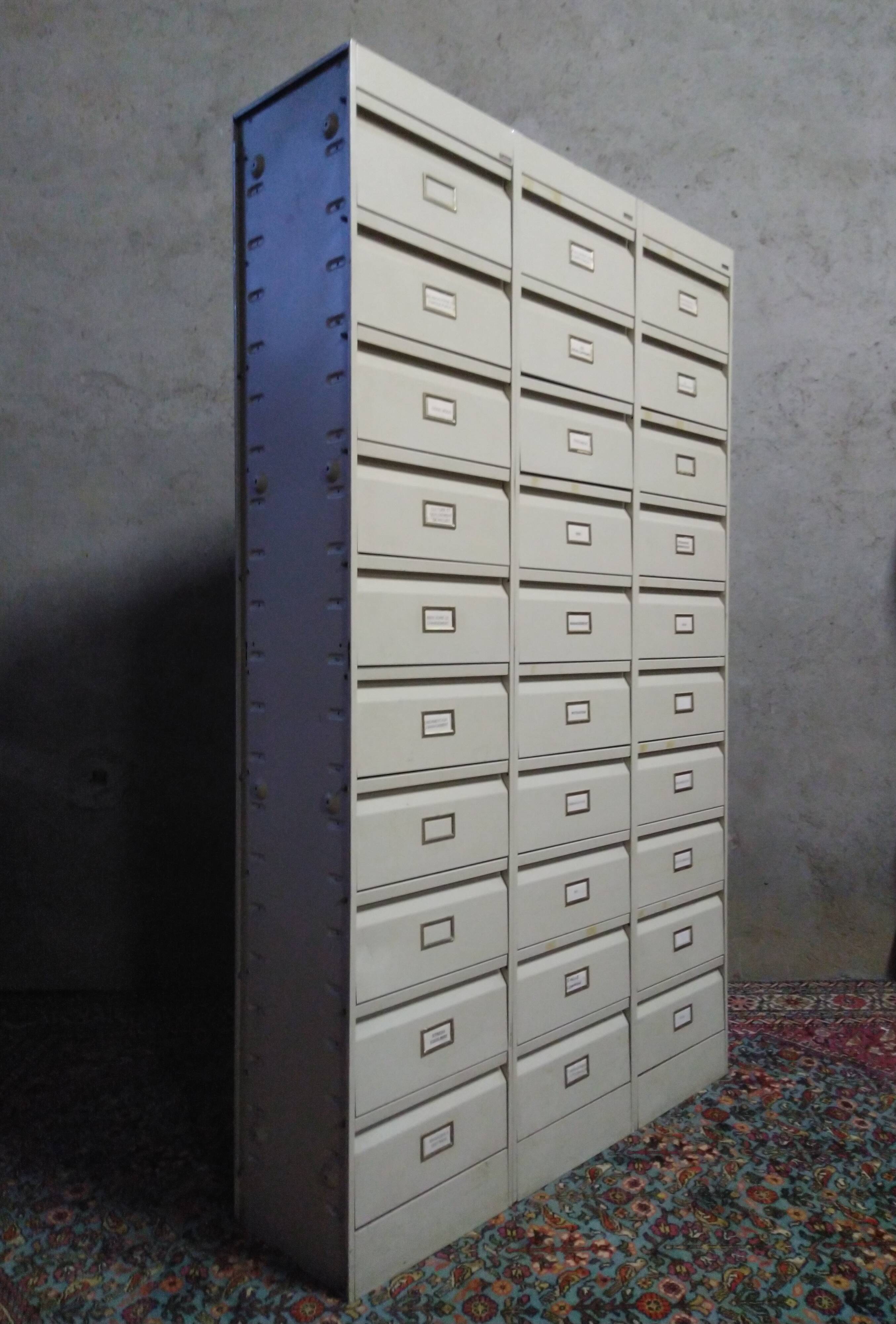Atal industrial metal locker cabinet