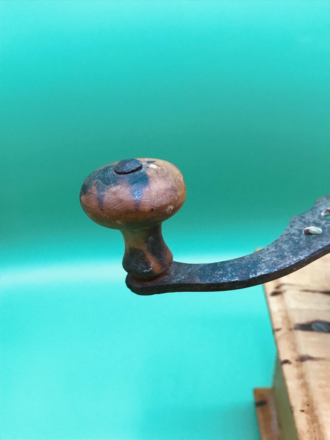 Coffee and pepper grinder