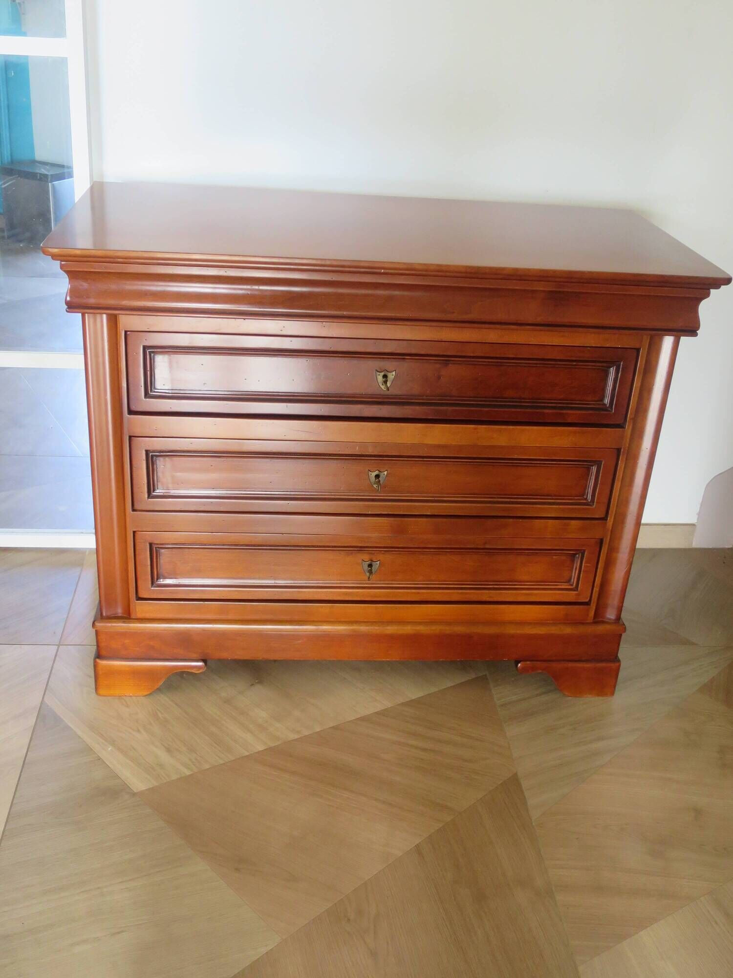large curved chest of drawers - solid wood - cherry - 4 drawers - Louis Philippe