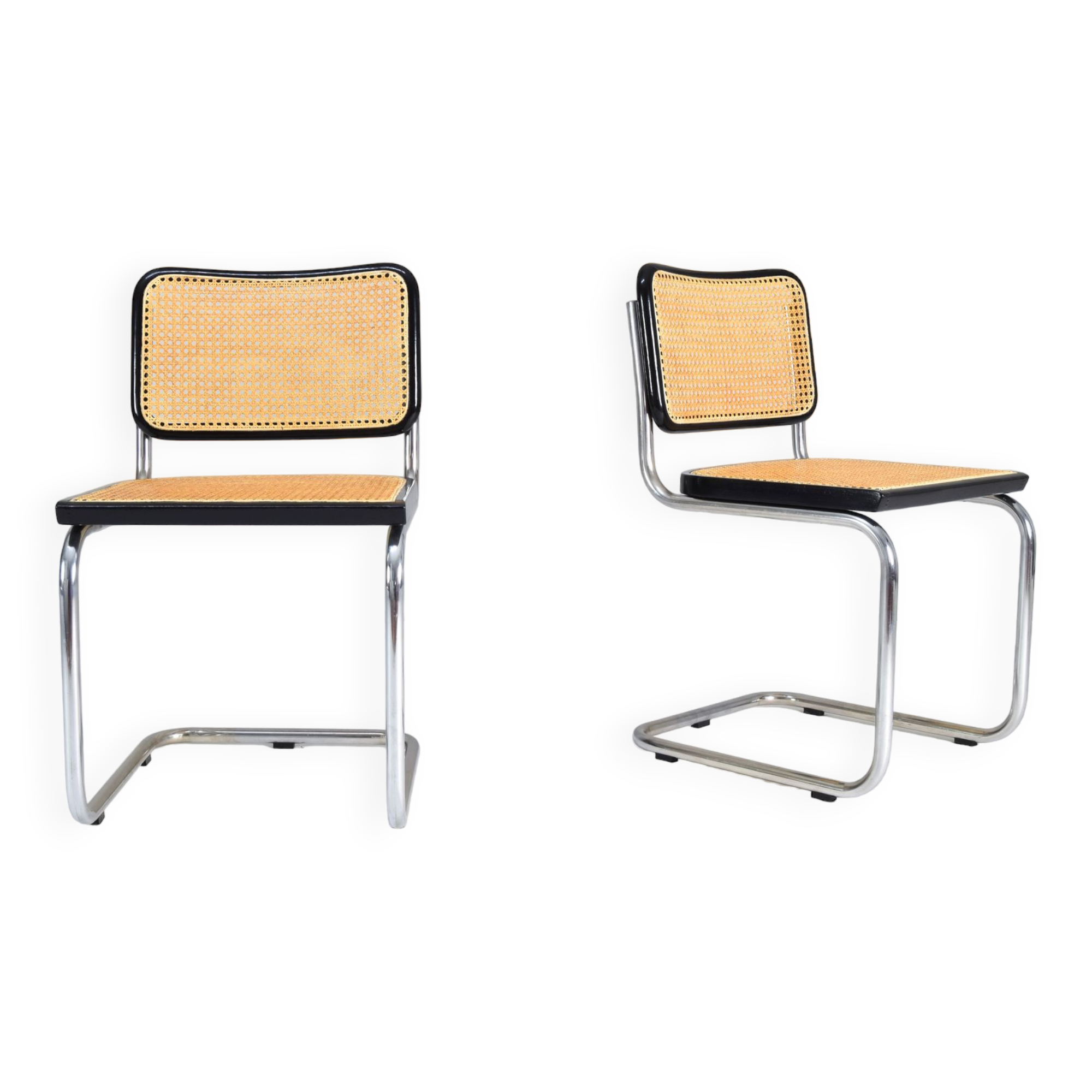 Set of two mid-century modern Marcel Breuer B32 Cesca chairs, Italy 1970s