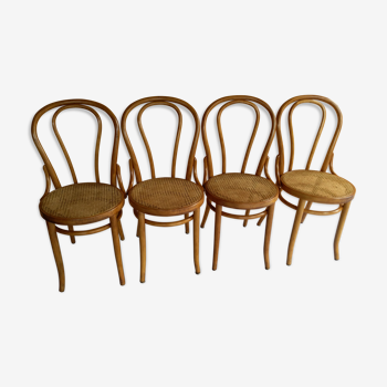 Suite de 4 chaises de bistrot vintage