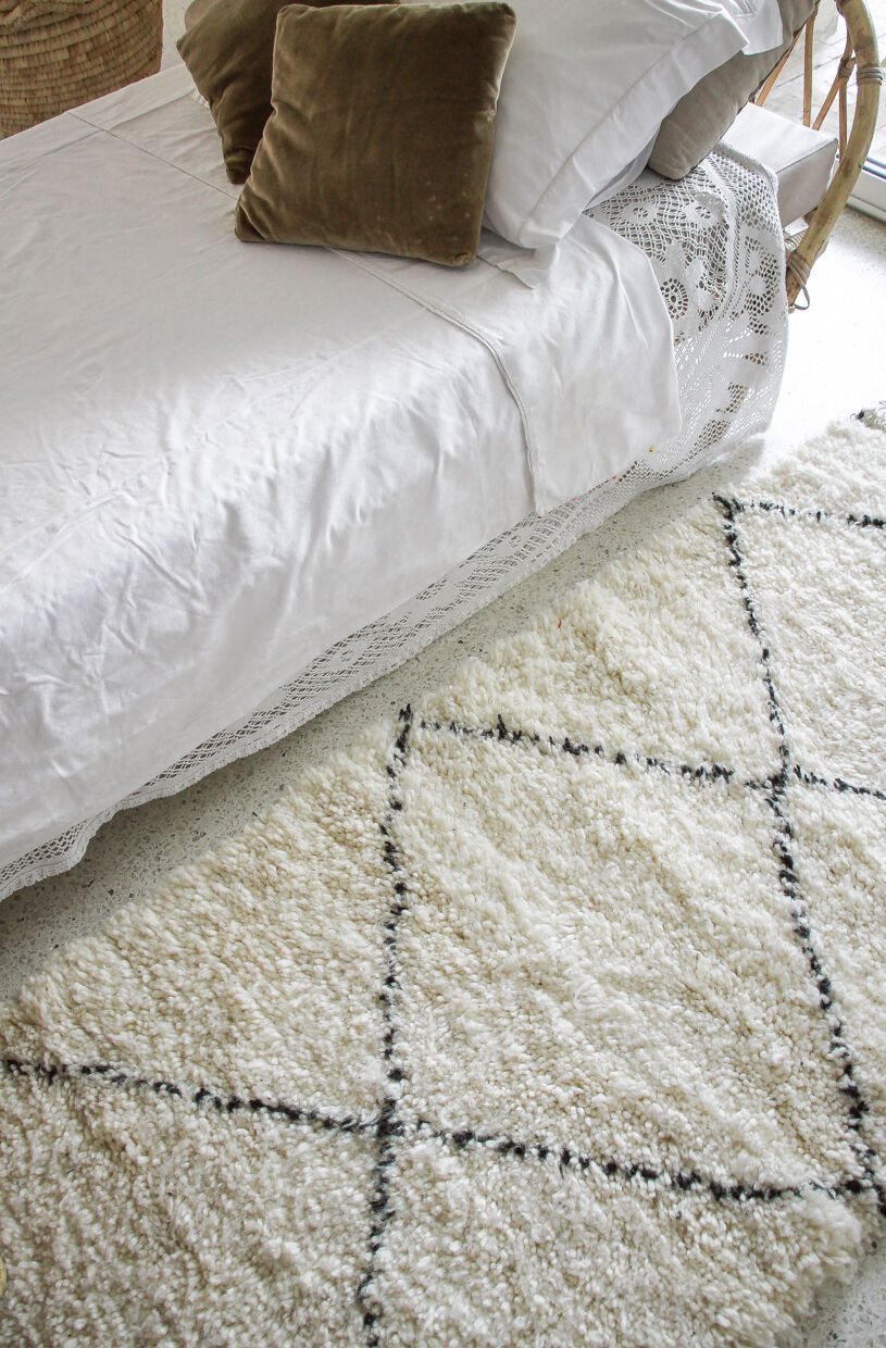 Berber carpet Beni Ouarain with diamonds - 67x171cm