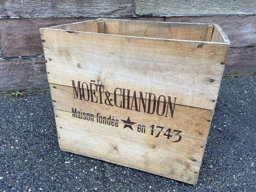 Caisse en bois ancienne champagne Moet et chandon France | Selency
