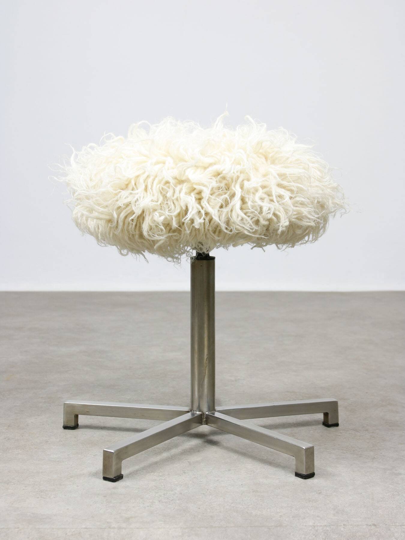 Modernist Bauhaus Swivel Stool in Chrome and Sheep, 1950s