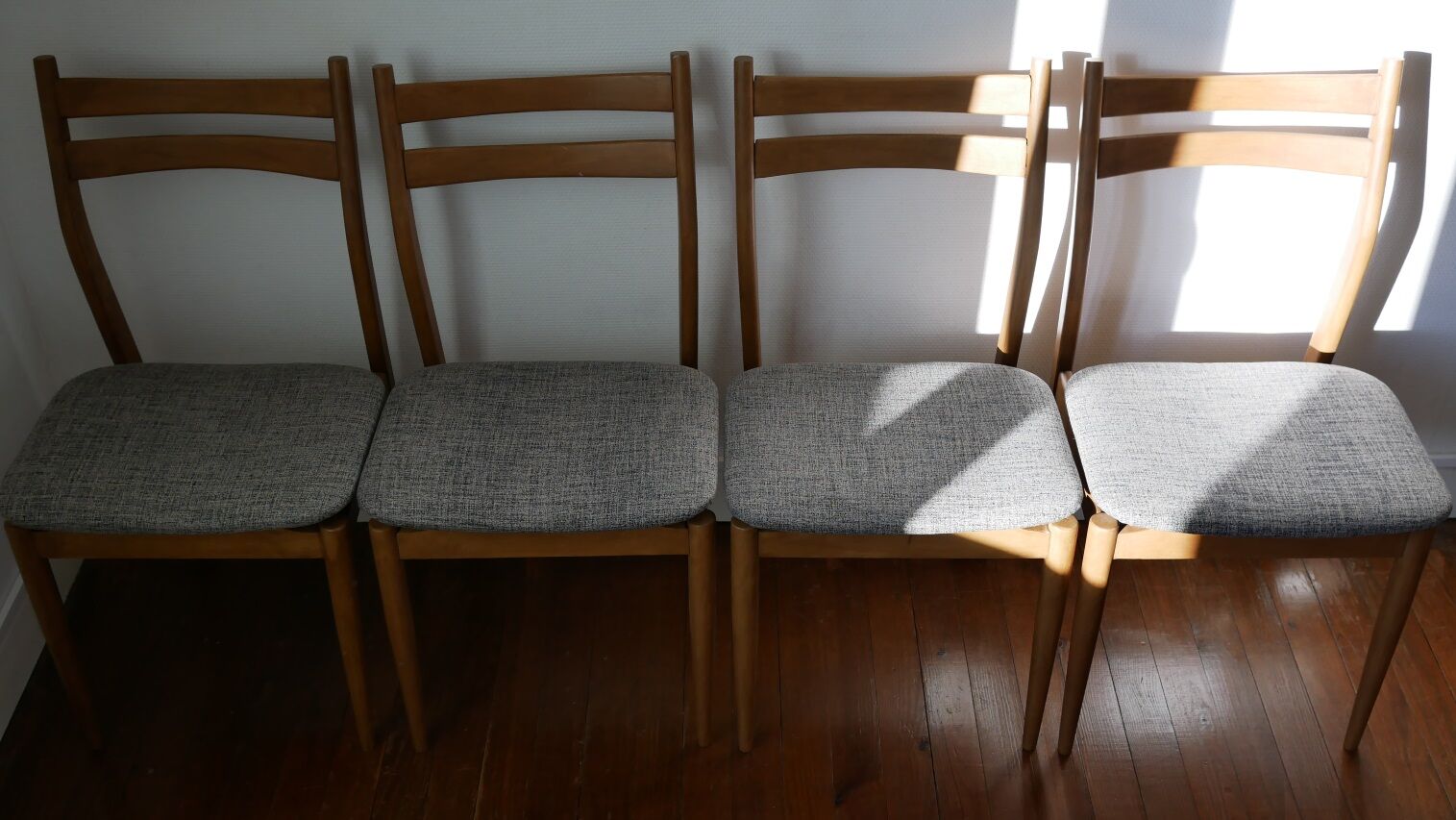 Set of four chairs scandinavian