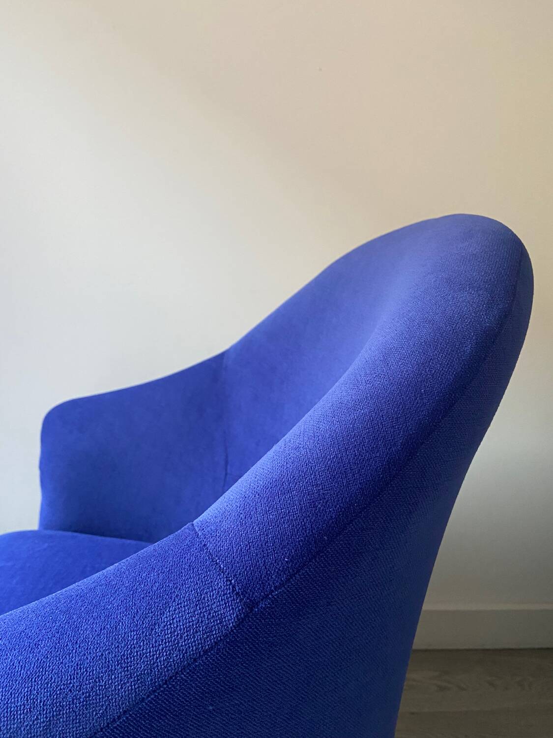 Toad armchair