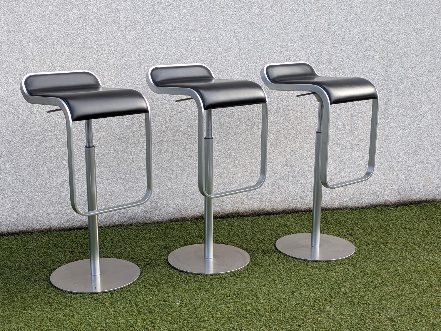 3 adjustable bar stools Lapalma black leather, Italian design