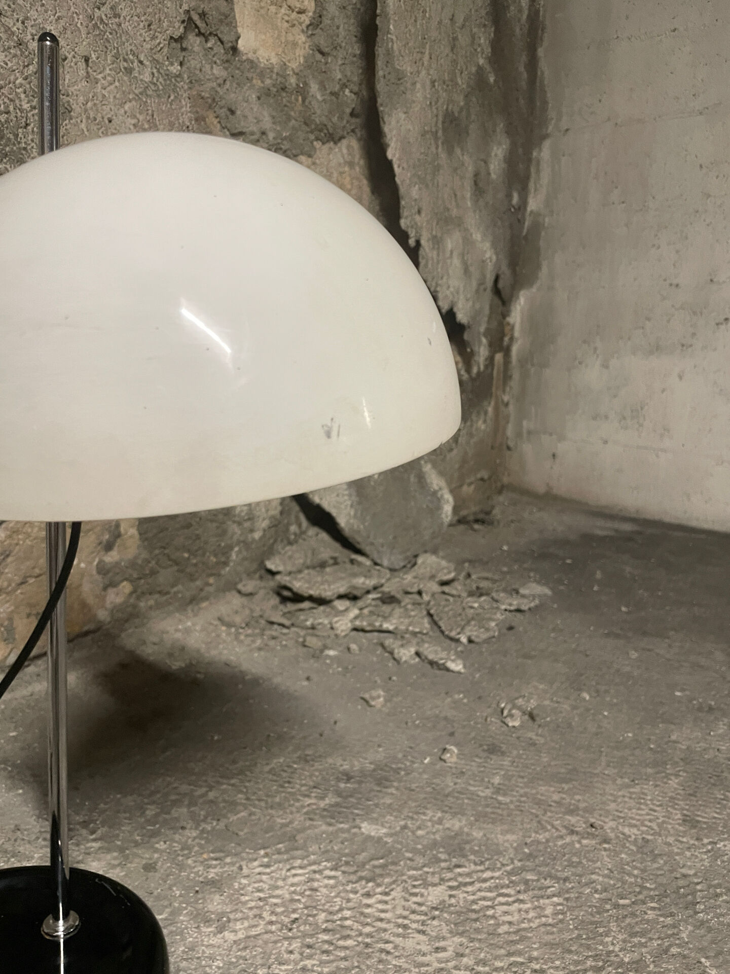 Harvey Guzzini vintage Italian desk lamp from the 1970s.