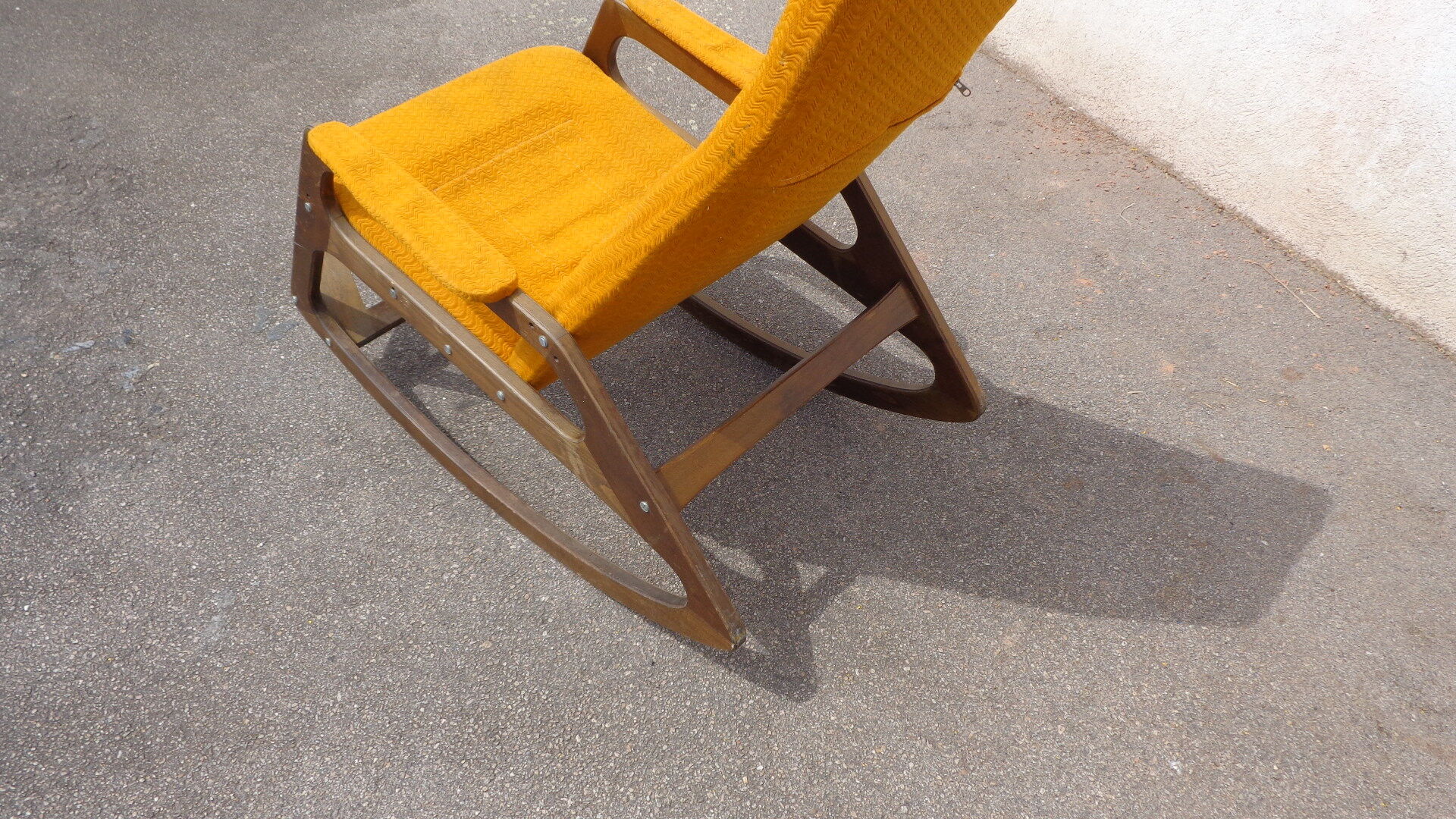 Rocking chair Krasna Jizba par Uluv 1960