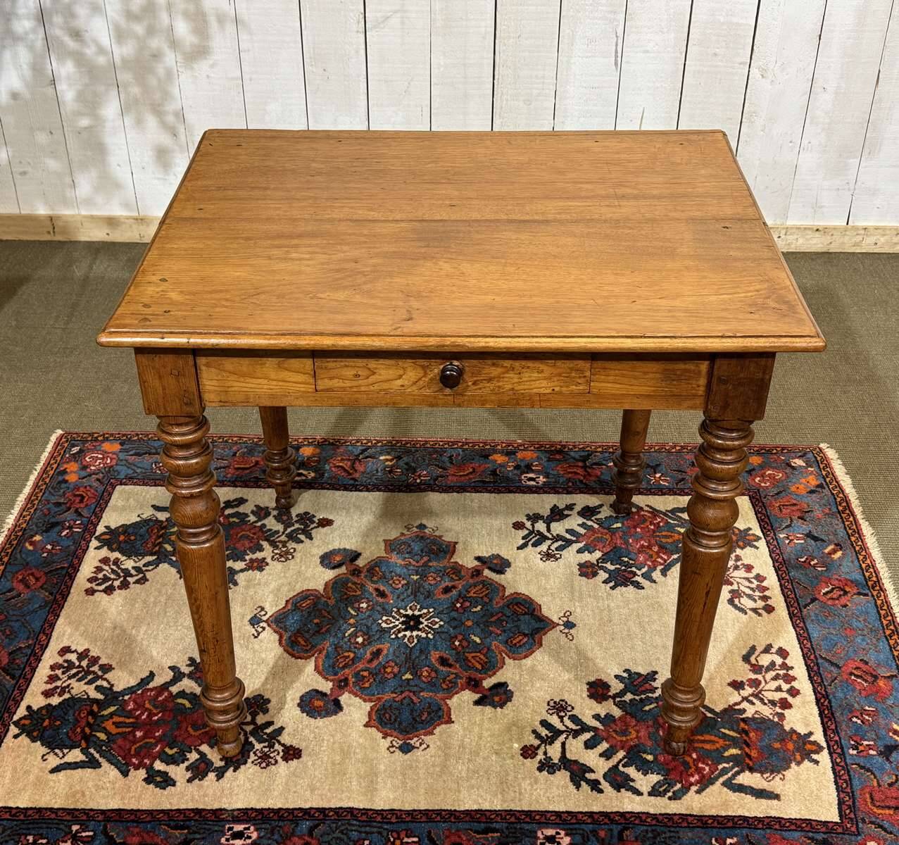 Table desk in fir and poplar from the early 20th century.