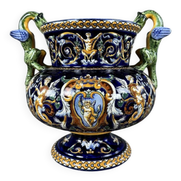 Vase en faïence de Gien à décor Renaissance, XXe Siècle