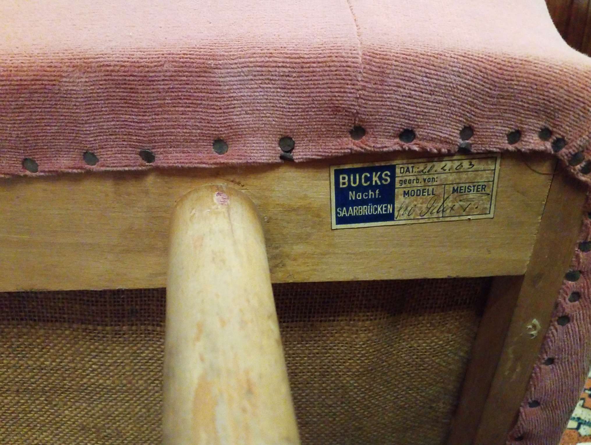 Three-room living room