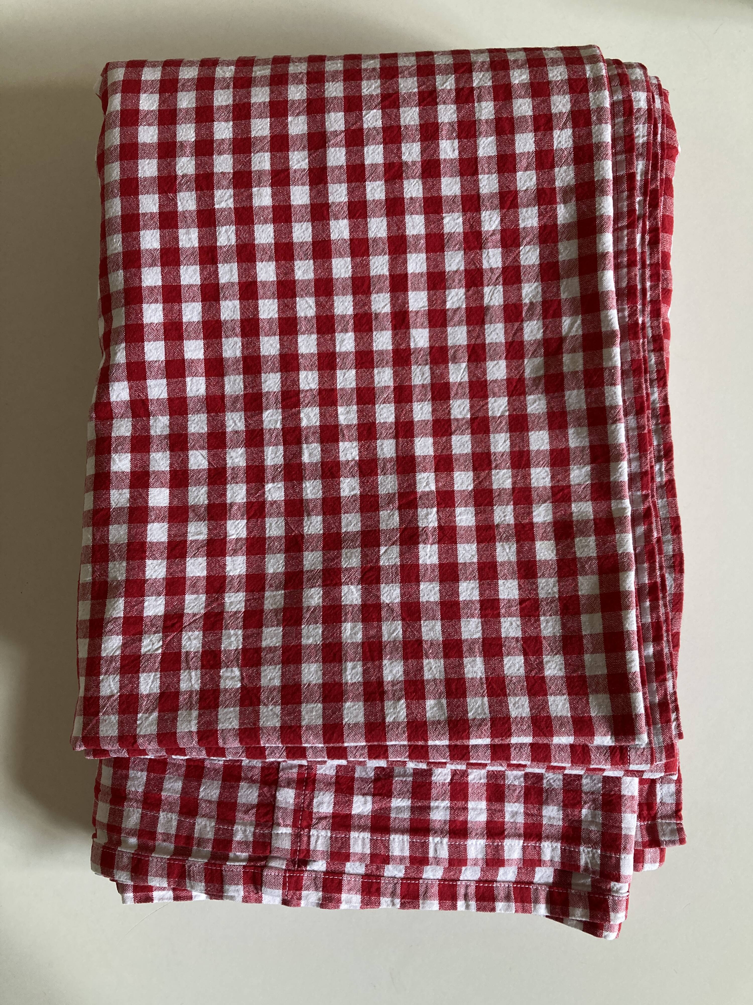 XXXL country tablecloth in poppy red gingham canvas
