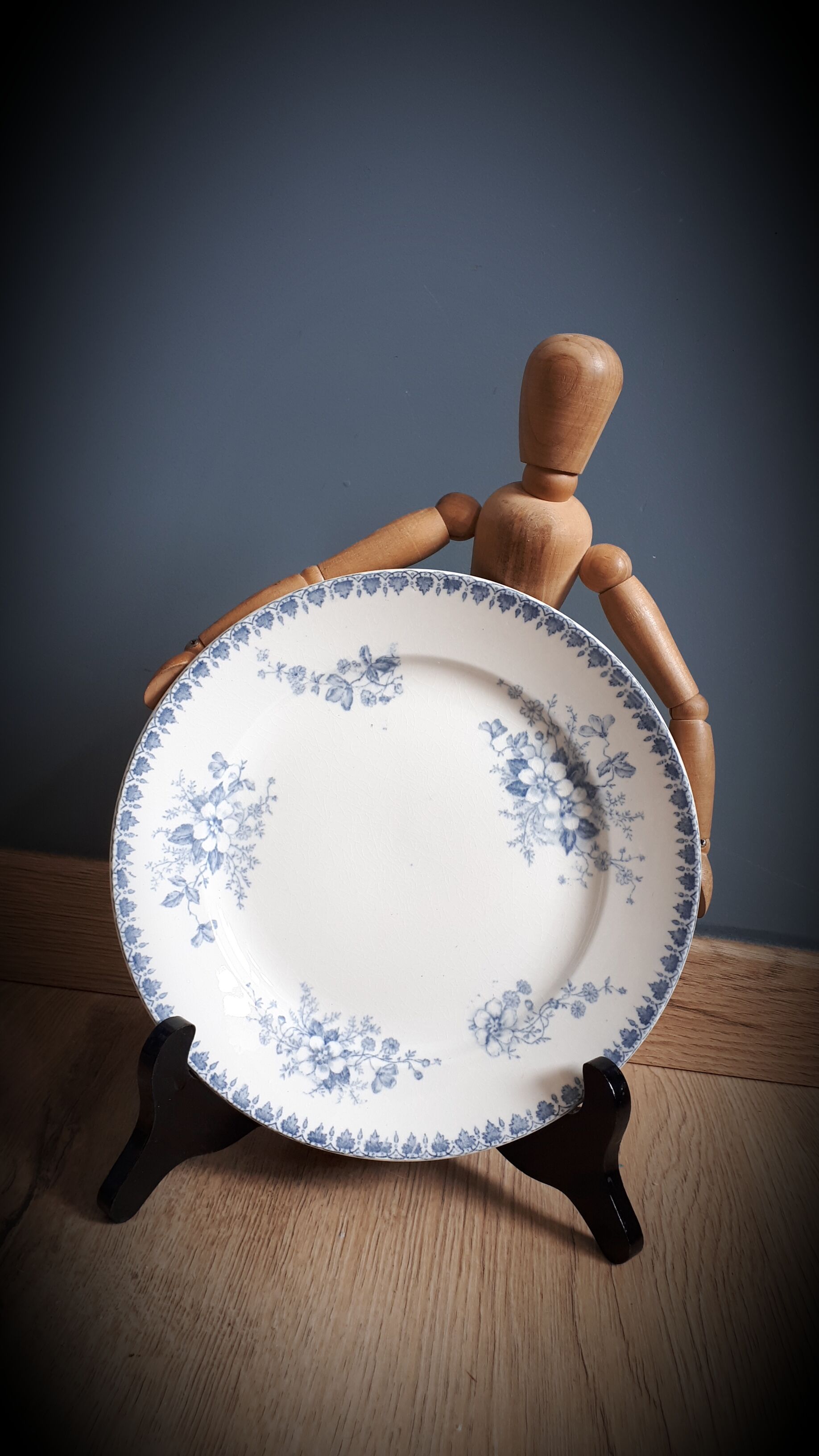 Blue Anna Plate