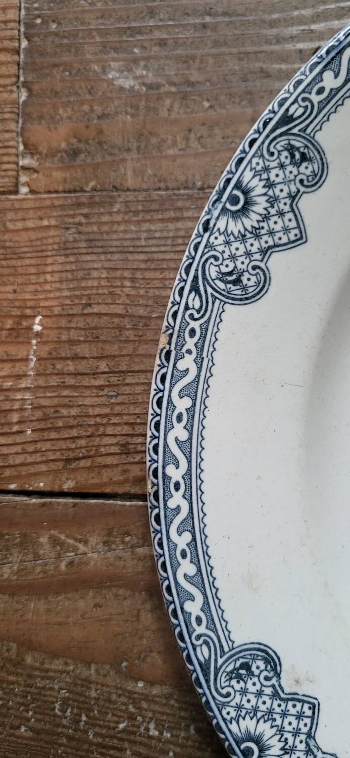 Jumièges Iron Earth Plate