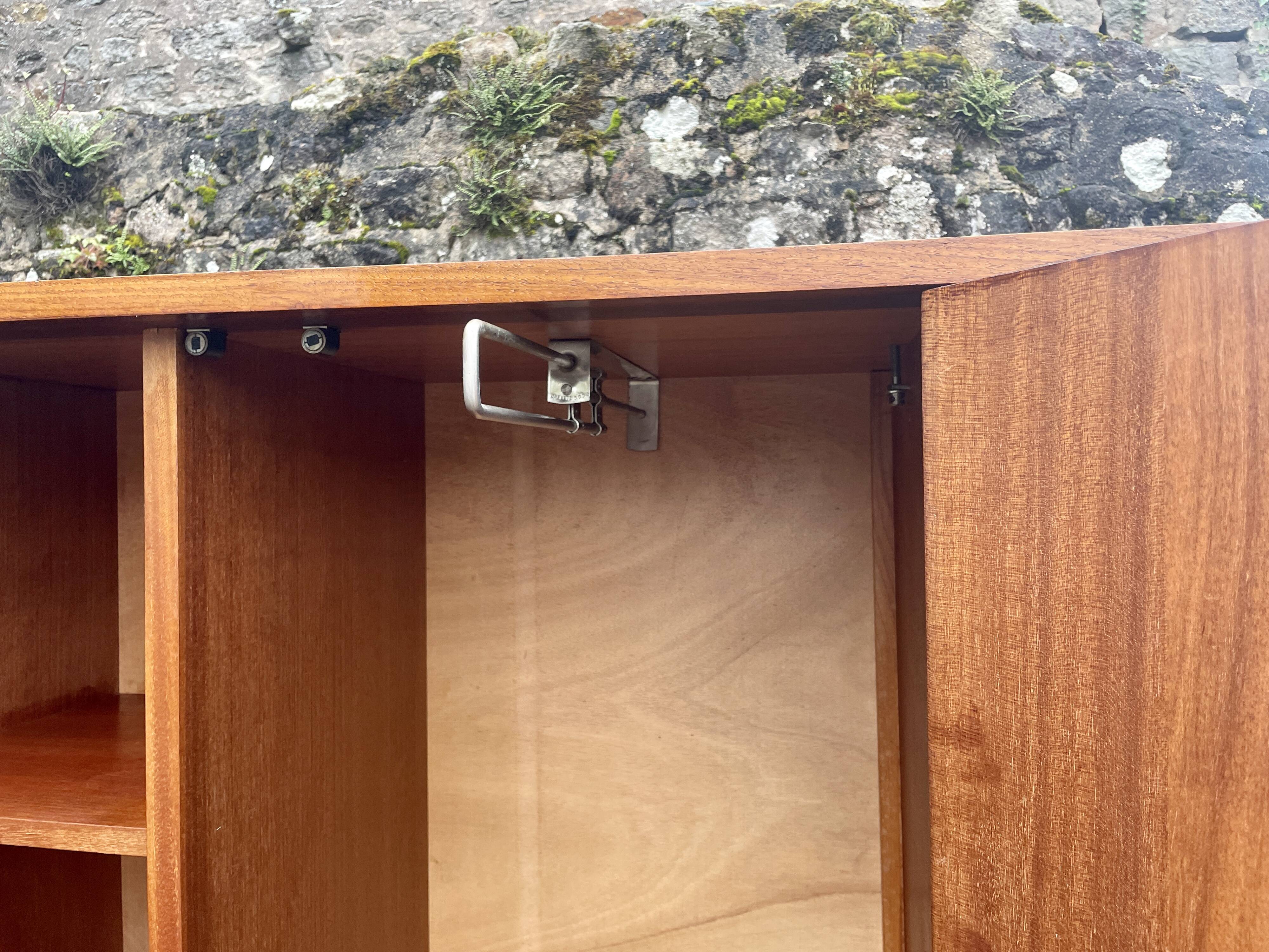 Meuble secrétaire armoire penderie 1950 placage teck