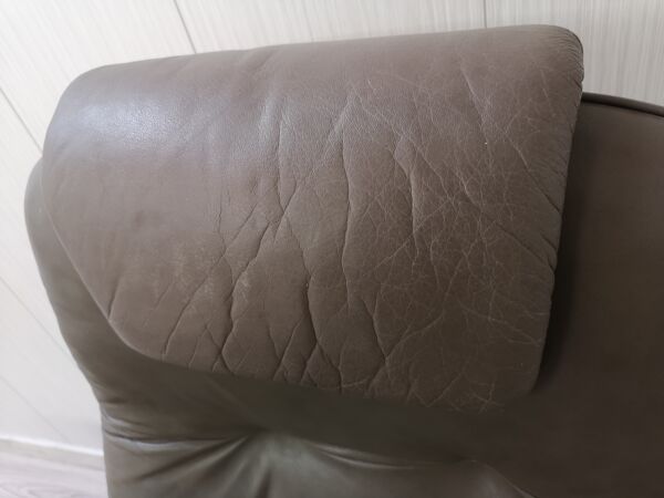 fauteuil pivotant suédois avec repose-pieds de Göte Möbel, années 1970,