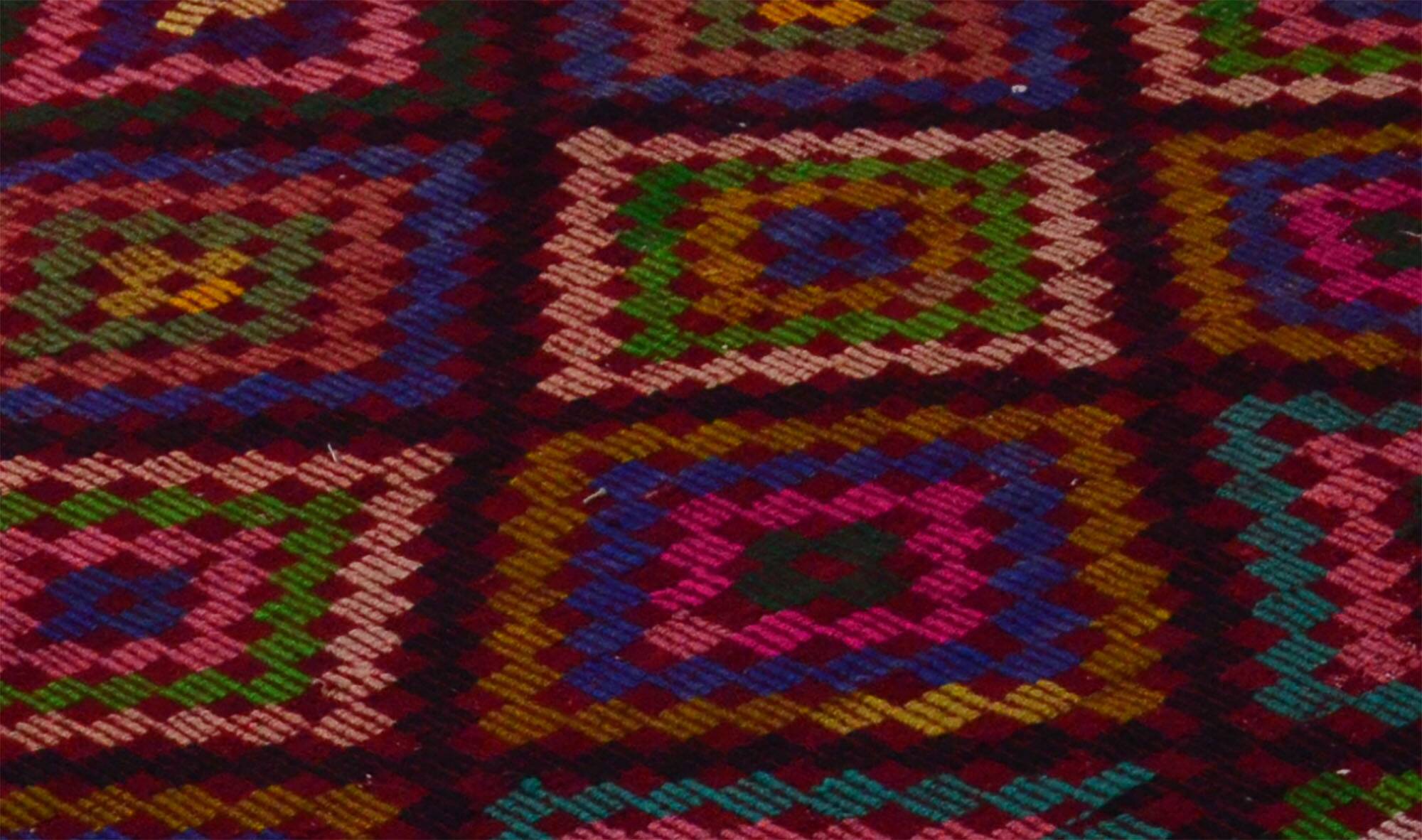 Unique Handwoven Vintage Rug 180x 273 cm