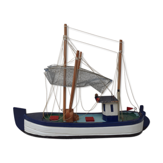 Vintage trawler model